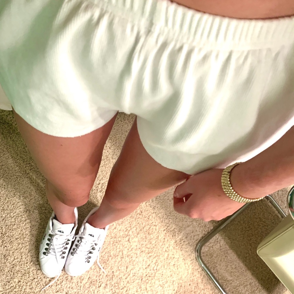 SOUTH ST. RIBBED SWEAT SHORTS🤍